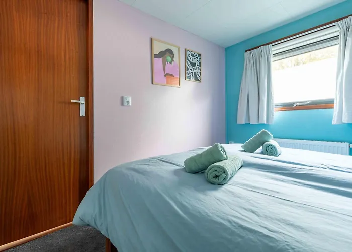 Kleurrijk Boshuisje Sole Op De Veluwe * Putten